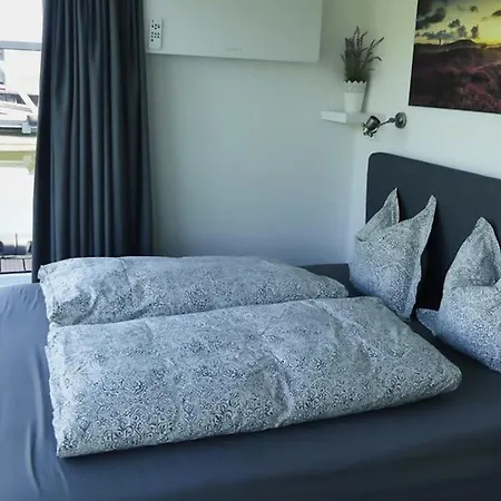 Bådhotel Maasterp - Watervillage 1 *