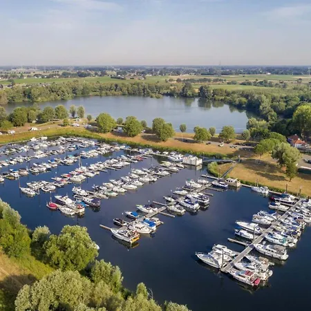 Maasterp - Watervillage 1 Bådhotel